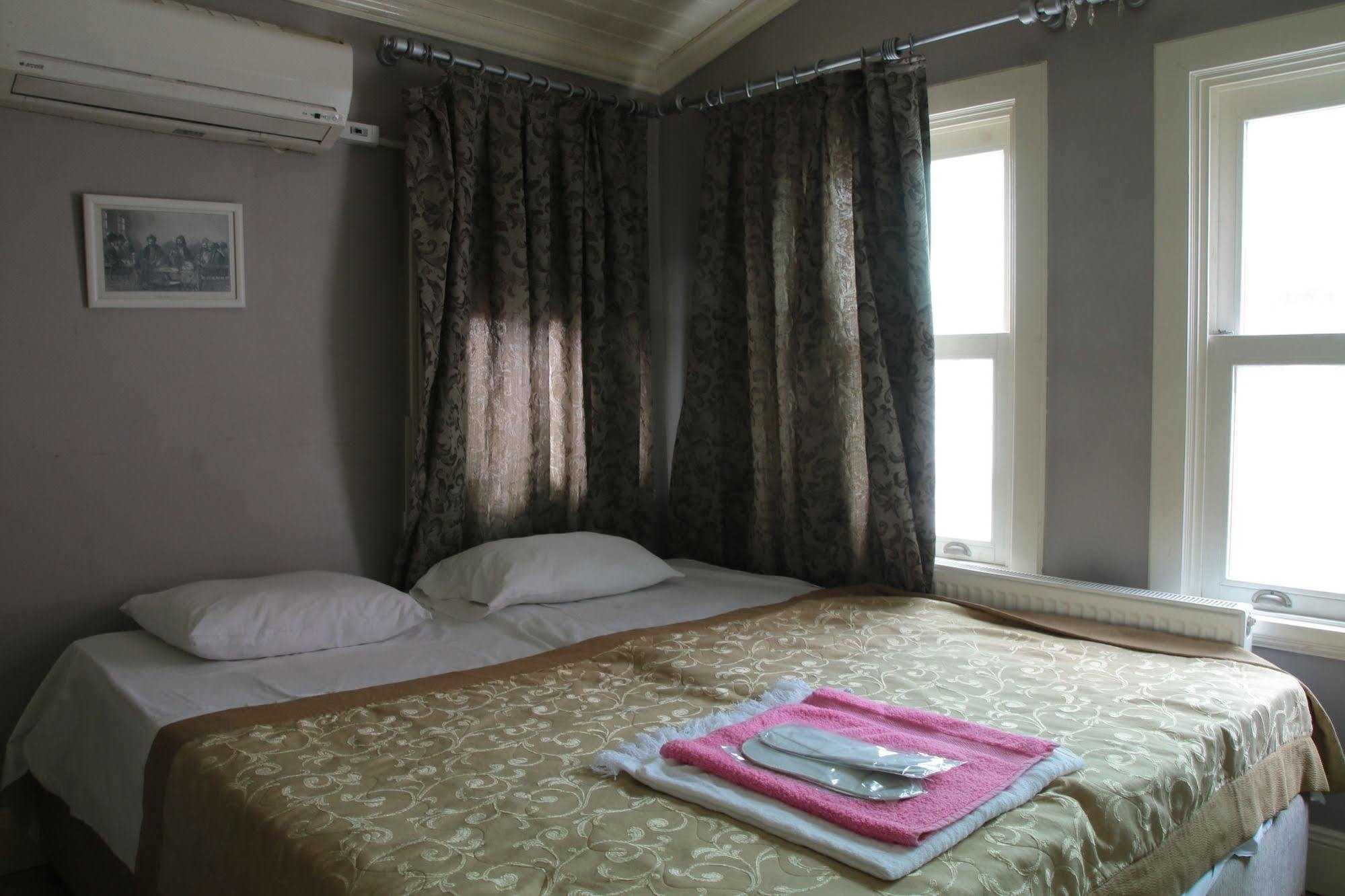 Eagles Budget Home Istanbul Exterior foto